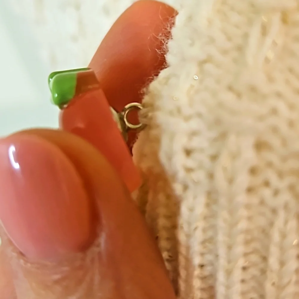 NWT Cider Crop Top with White Peaches - Picture 4 of 12